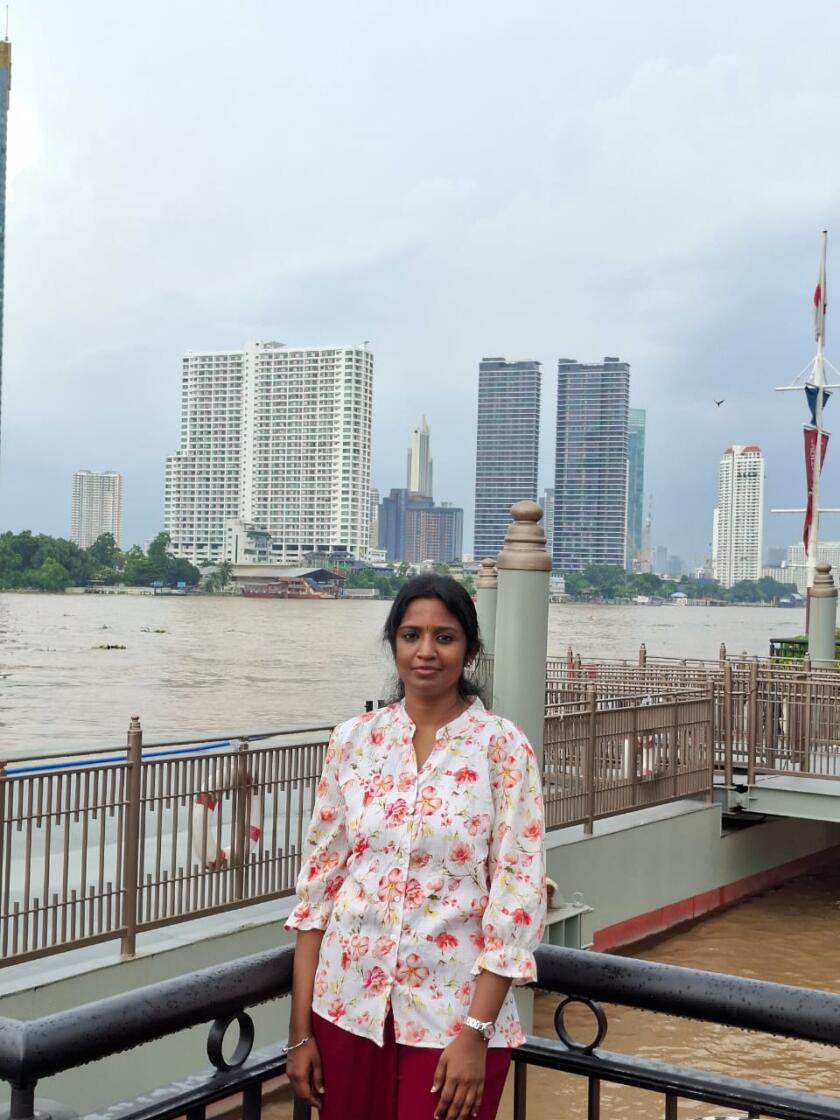 AR Vanathi V